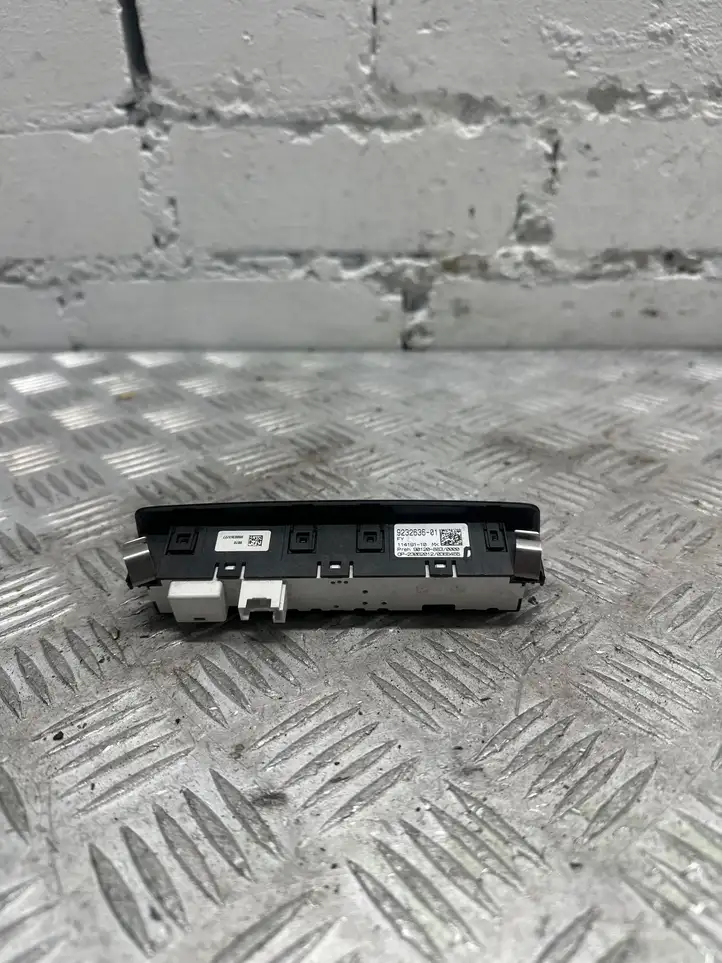 BMW 3 F30 F35 F31 (2012 - 2018) 9232636 Другие включатели / ручки/ переключатели — фото 1