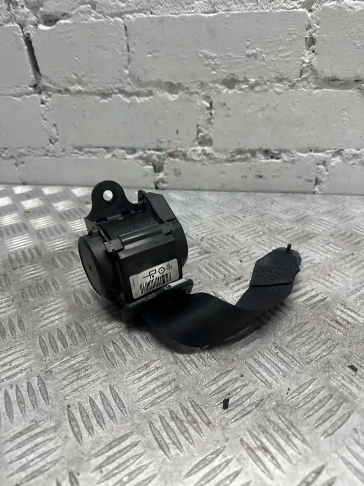 BMW 3 F30 F35 F31 (2012 - 2018) Задний ремень безопасности — фото 1