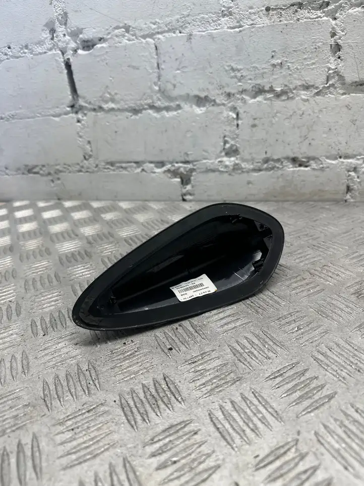 BMW X6 F16 (2014 - 2017) 9290243 Крышка GPS-антенны — фото 2