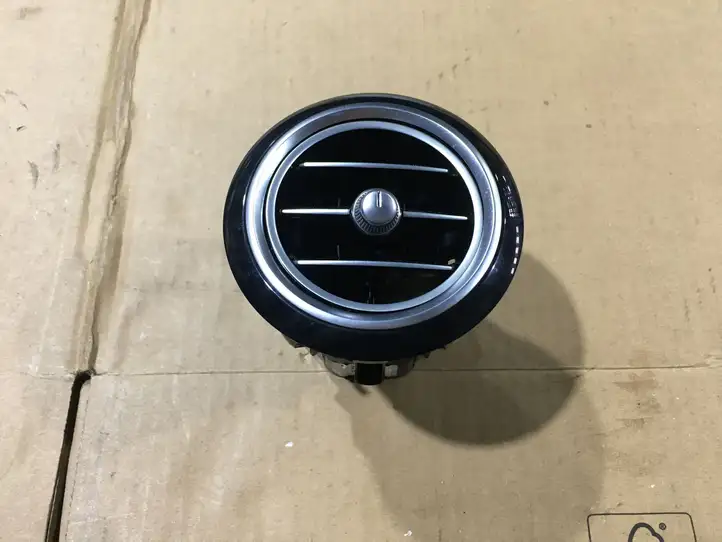 Mercedes-Benz E W213 (2016 - )  A2138308000 Боковая воздушный дефлектор