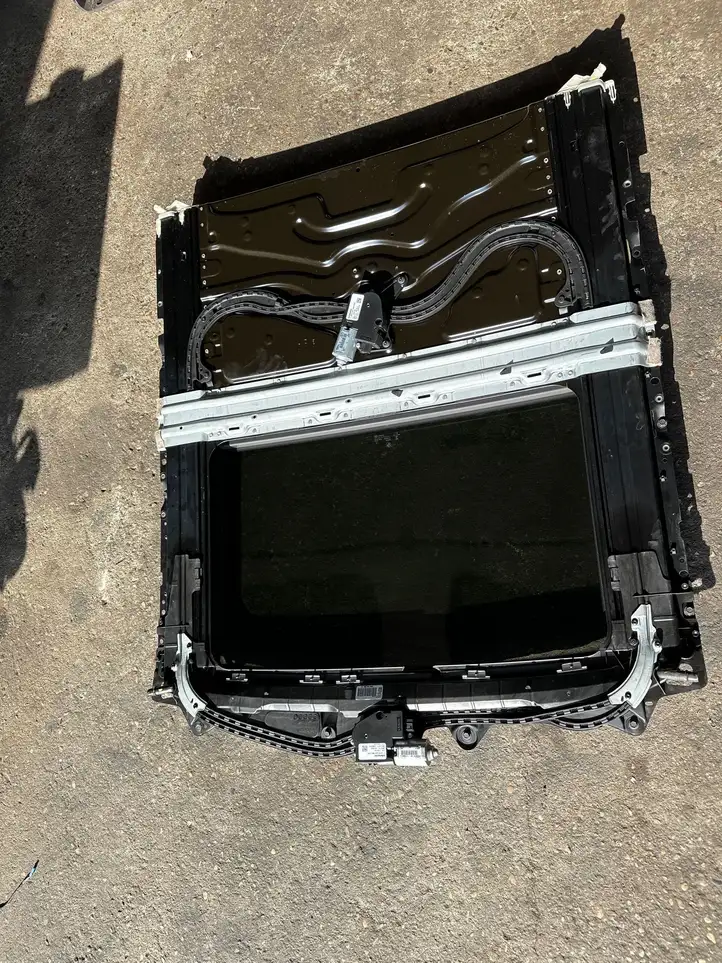 BMW X6 F16 (2014 - 2017) 8061395 Комплект люка крыши — фото 5