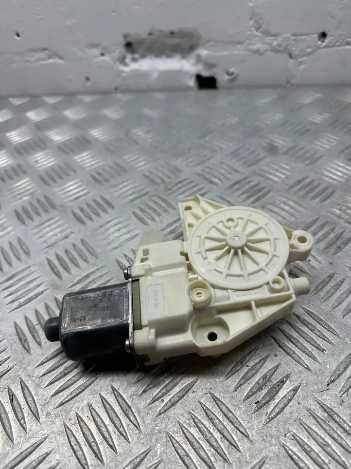 Mercedes-Benz E W212 (2009 - 2016)  A2048200642 Механизм подъема окон задней двери