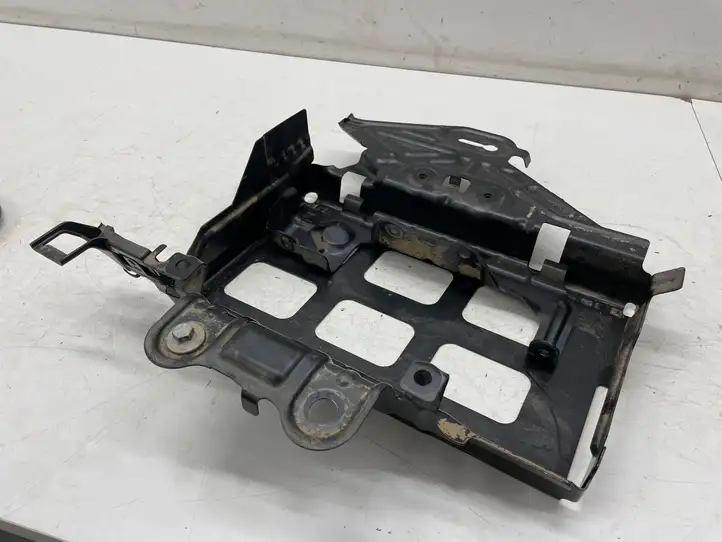 Ford Puma (2019 - ) M1BA10C700AE Держатель аккумулятора — фото 1