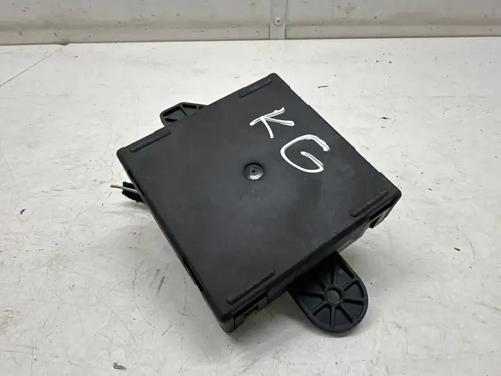 Maserati Ghibli (2017 - ) 52851641AD Блок управления дверью — фото 2