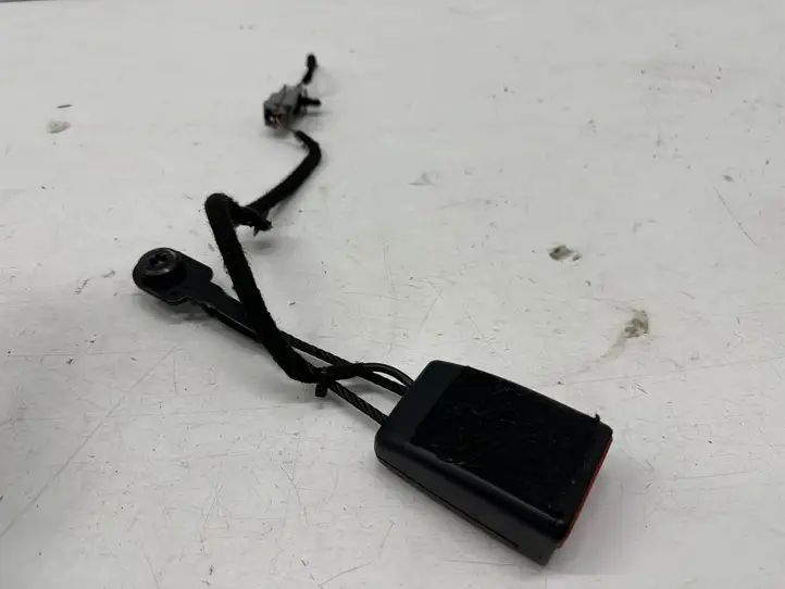 Maserati Ghibli (2017 - )  670016904 Замок переднего ремня