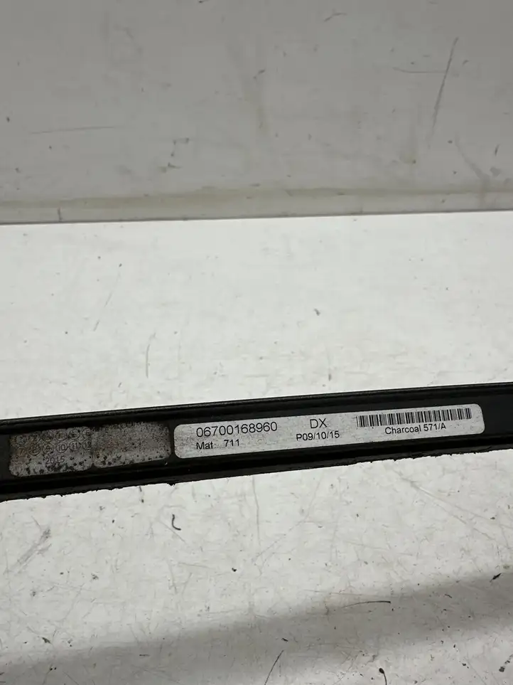 Maserati Ghibli (2017 - )  06700168960 Отделочная полоса крыши 