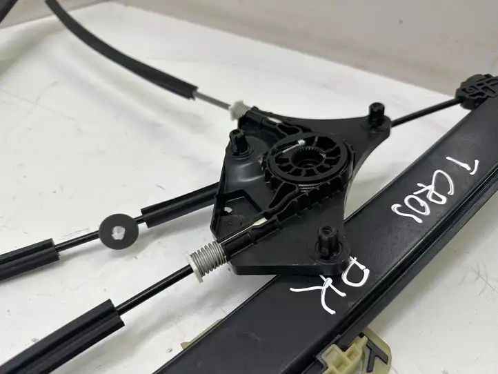 Volkswagen T-Cross (2017 - )  2GM837461C Механизм для электрического подъема окон передней двери (без двигателя)