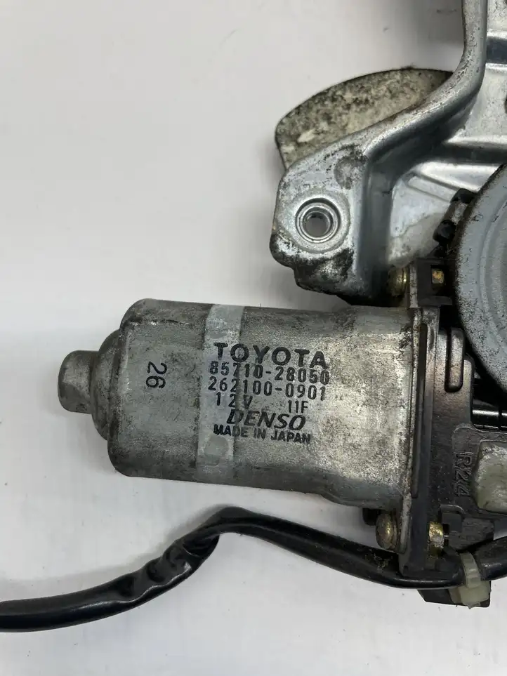 Toyota Previa (XR30, XR40) II (2000 - 2006) 8571028050 Электростеклоподъемник передний (комплект) — фото 2
