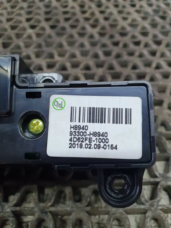 Kia Rio (2015 - 2017) 93300H8940 Другие включатели / ручки/ переключатели — фото 7