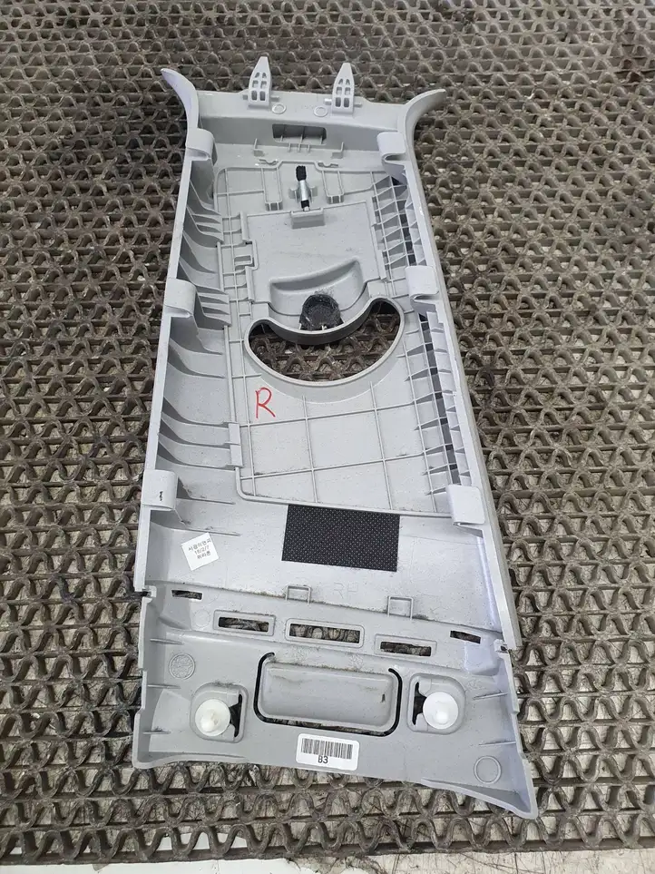 Kia Rio (2015 - 2017) 85843H8000 Верхняя обшивка стойки B — фото 4