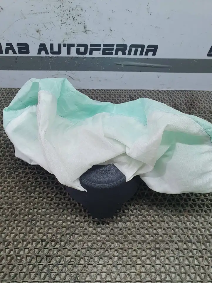 Kia Rio (2015 - 2017) 0499P1000007 Подушка безопасности руля — фото 4