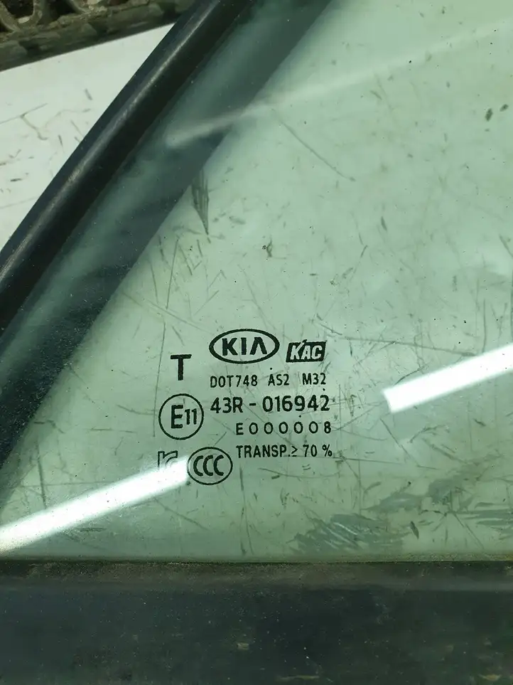 Kia Rio (2015 - 2017) DOT748AS2M32 Уплотнитель стекла задней двери — фото 6