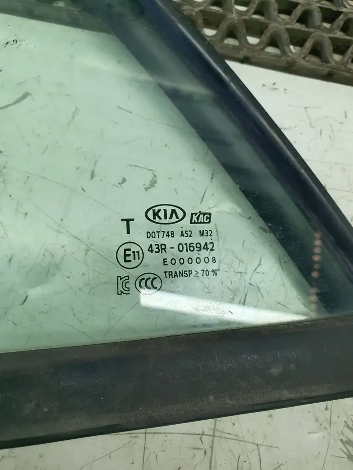 Kia Rio (2015 - 2017) DOT748AS2M32 Уплотнитель стекла задней двери — фото 6