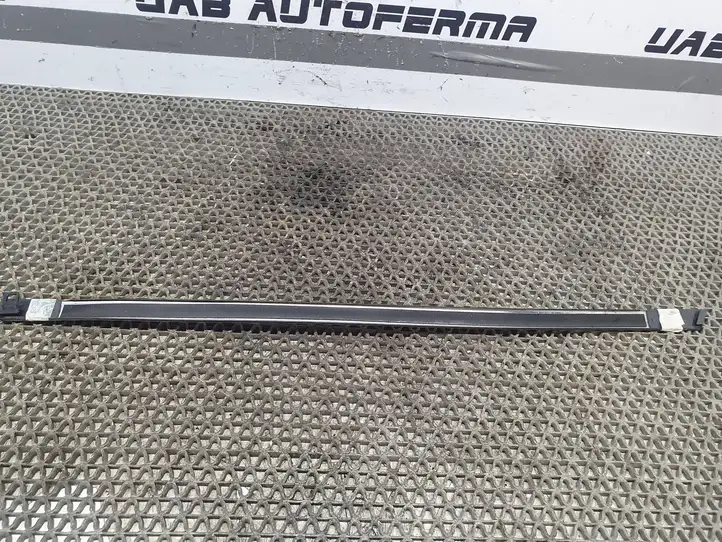 Nissan Qashqai (2013 - 2017) Накладка стекла задней двери — фото 3