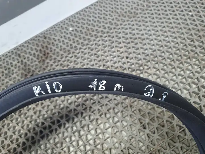 Kia Rio (2015 - 2017) Уплотнитель кузова — фото 4