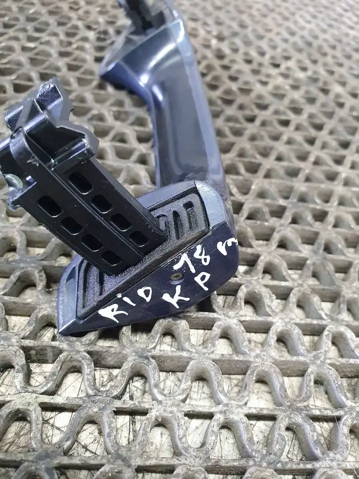 Kia Rio (2015 - 2017)   Наружная ручка