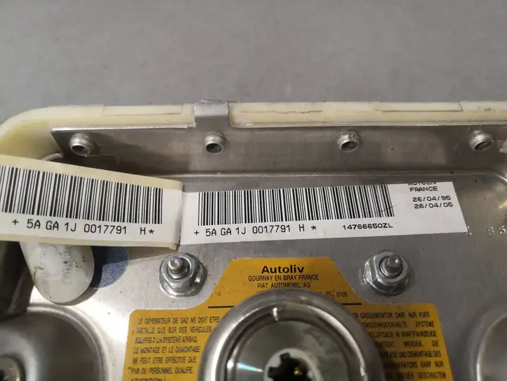 Lancia Zeta (1994 - 2002)  14766650ZL Подушка безопастности руля