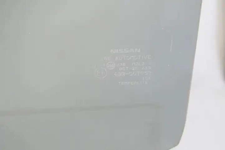 Nissan X-Trail T32 (2014 - 2021) 8232036F0A Стекло задней двери — фото 2