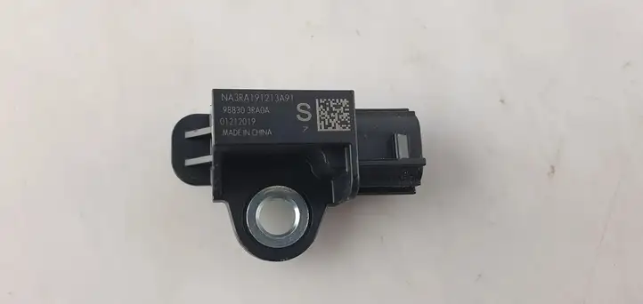 Nissan X-Trail T32 (2014 - 2021) 988303RA0A Датчик удара SRS — фото 1