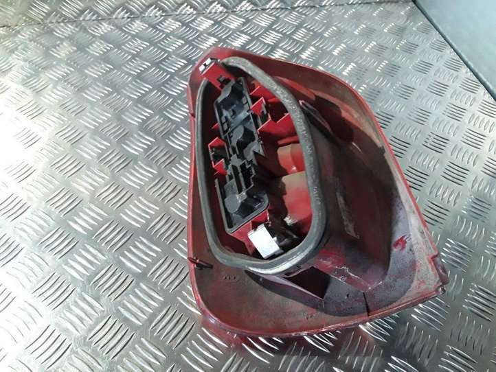 Citroen Xsara Picasso (1999 - 2012)  9631563940 Задний фонарь в кузове