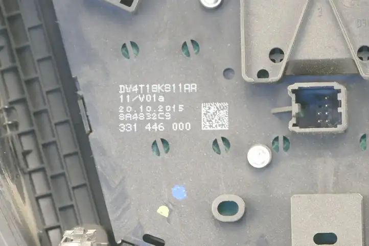 Ford Kuga II (2013 - 2019) DV4T18K811AA Включатель регулировки звука — фото 4