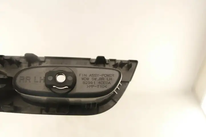 Nissan X-Trail T32 (2014 - 2021) 829614CE0A Блок кнопок стеклоподъемников — фото 4