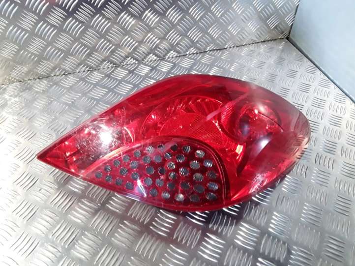 Peugeot 207 (2006 - 2009)  9649986580 Задний фонарь в кузове