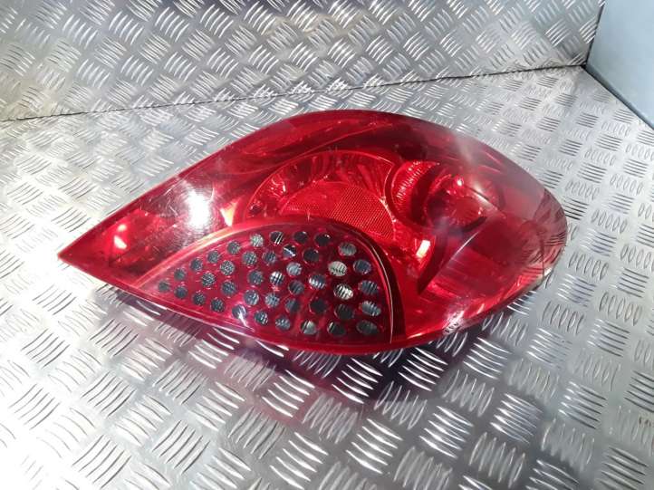Peugeot 207 (2006 - 2009)  9649986580 Задний фонарь в кузове