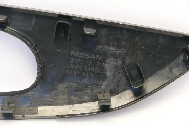 Nissan X-Trail T32 (2014 - 2021) 826834CL0A Прочая отделка задней двери — фото 3