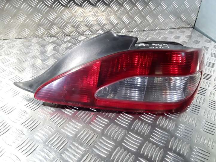 Peugeot 406 (1999 - 2006)  2289D Задний фонарь в кузове