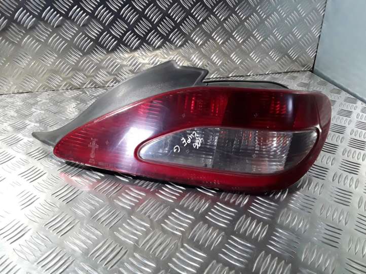 Peugeot 406 (1999 - 2006)  2289D Задний фонарь в кузове
