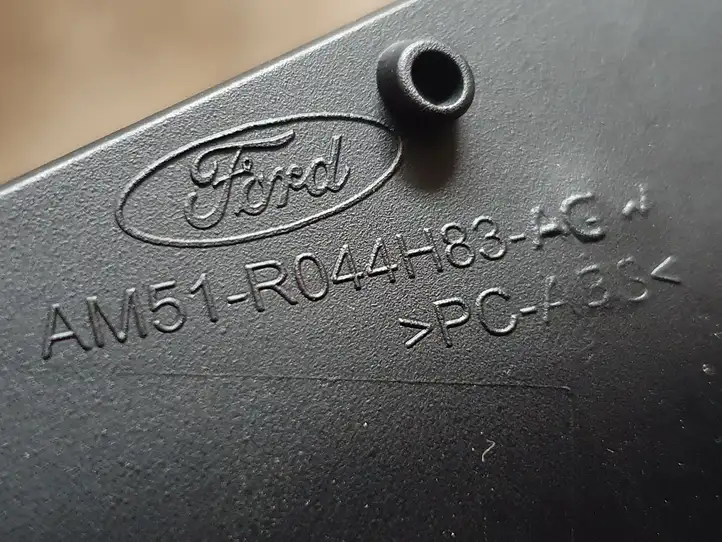 Ford Kuga II (2013 - 2019) AM51R044H83AGW Другая деталь консоли (туннеля) — фото 5