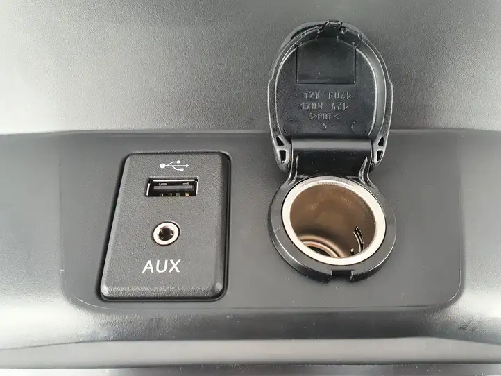 Nissan X-Trail T32 (2014 - 2021) 681044CC0A4CE0A Декоративная планка — фото 3