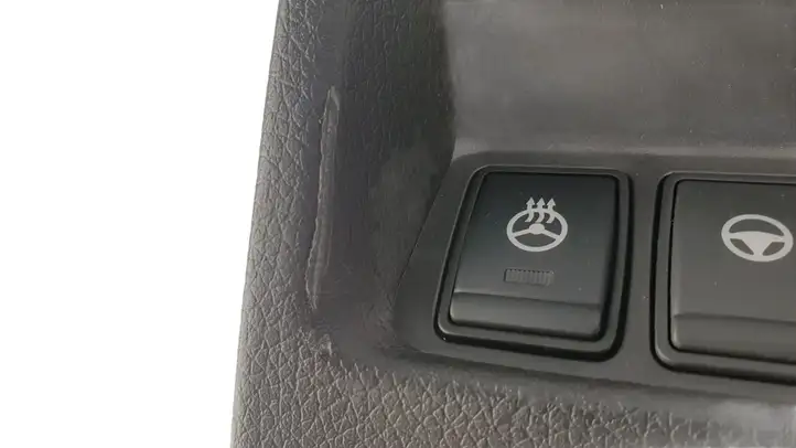 Nissan X-Trail T32 (2014 - 2021) 681064CC0A Декоративная планка — фото 3