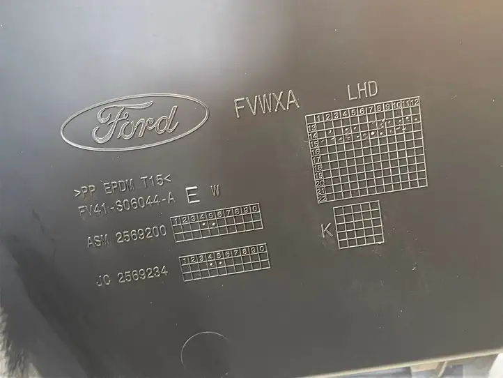 Ford Kuga II (2013 - 2019) FV41S06044A Вещевой ящик — фото 3