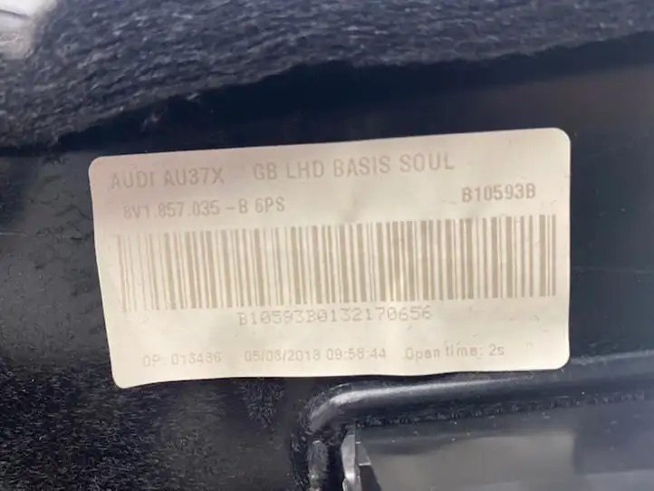 Audi A3/S3 8V (2012 - 2016) 8V1857035B6PS Вещевой ящик — фото 3