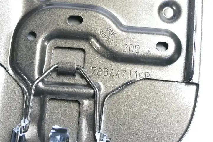Dacia Sandero III (2016 - ) 788447116R Отделка лючка топливного бака — фото 3