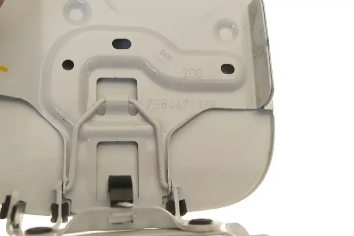 Dacia Sandero (2016 - )  788447116R Отделка у крышки топливного бака