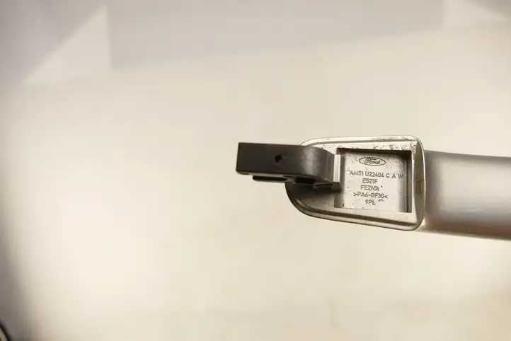 Ford Kuga II (2013 - 2019) AM51U22404 Наружная ручка двери — фото 4