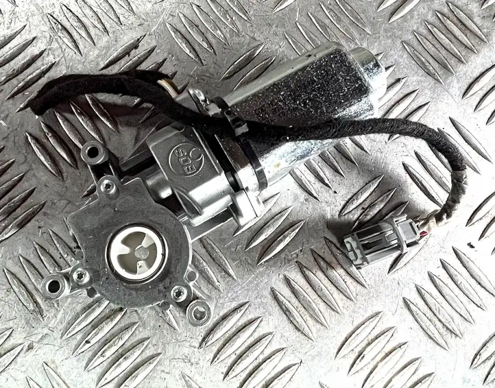 Volvo V40 (2016 - 2019)  992900381501 Двигатель привода люка-крыши