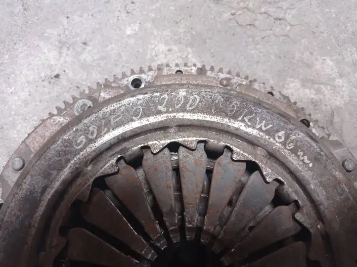 Volkswagen Golf V (2003 - 2009)   Комплект сцепления