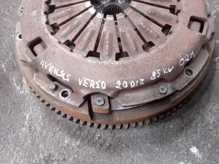 Toyota Avensis Verso (1995 - 2001)   Комплект сцепления