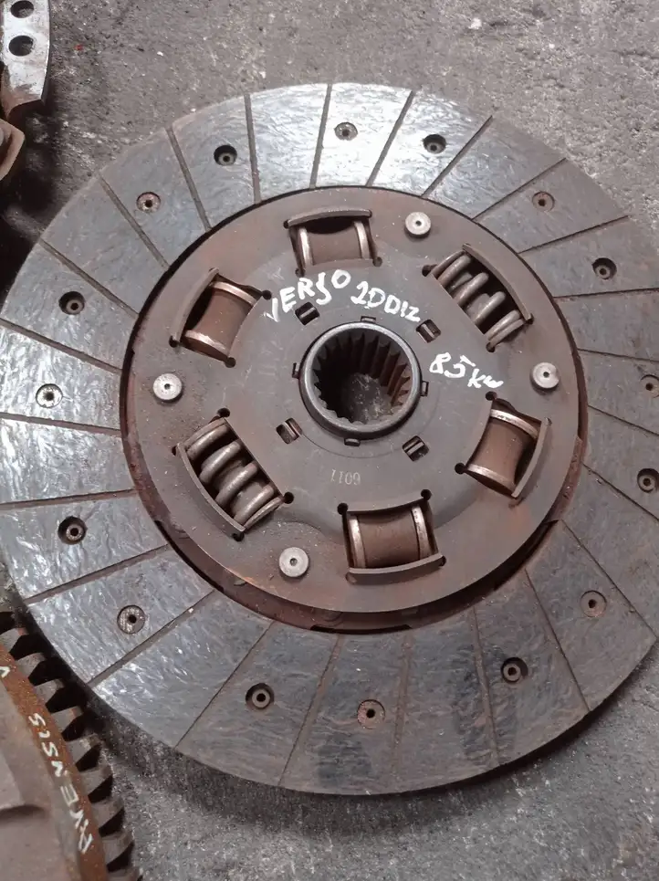 Toyota Avensis Verso (1995 - 2001)   Комплект сцепления