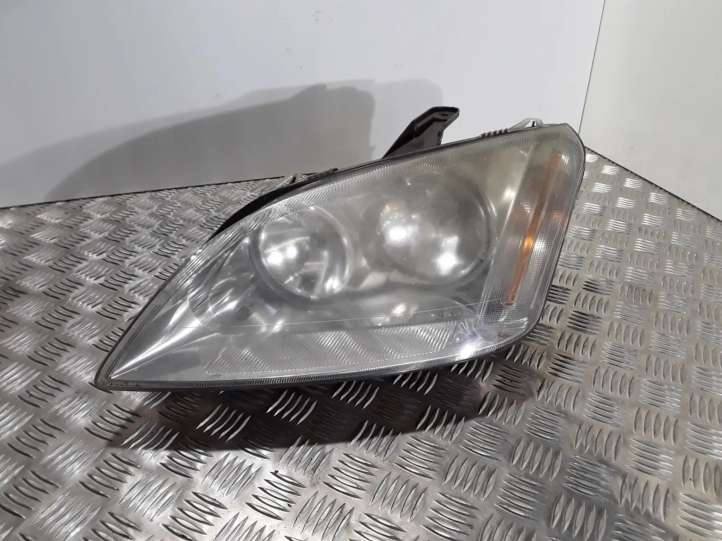 Ford C-Max (2003 - 2007)   Передняя фара