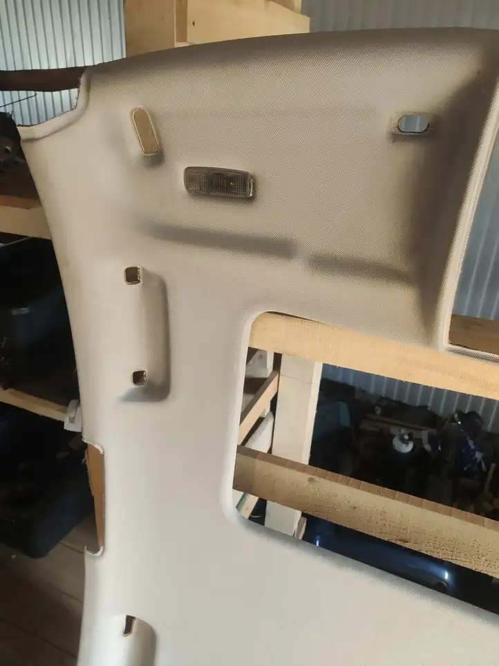 Audi A6 (2004 - 2008)   Потолок