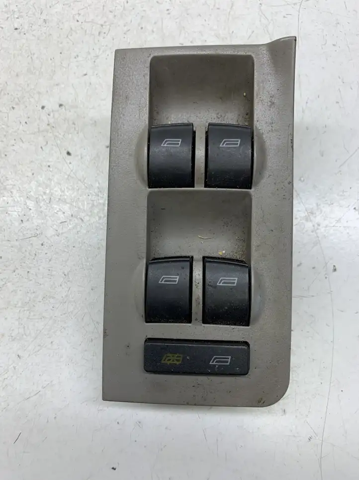 Audi A6 S6 C5 4B (2001 - 2004) 4B0959851 Кнопка стеклоподъемников — фото 1