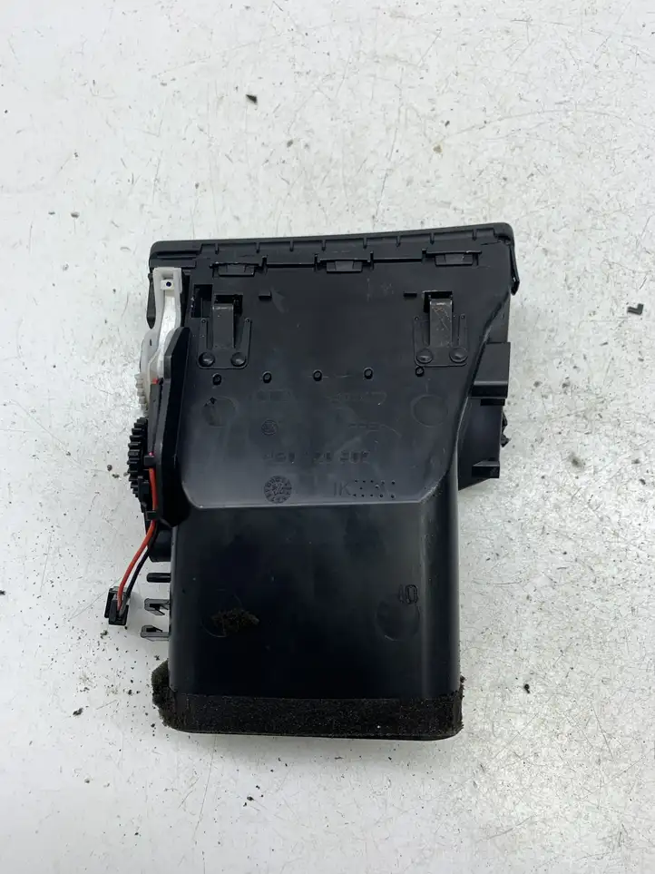 Audi A8 S8 D3 4E (2002 - 2005) 4E0820902 Боковой воздушный дефлектор — фото 3