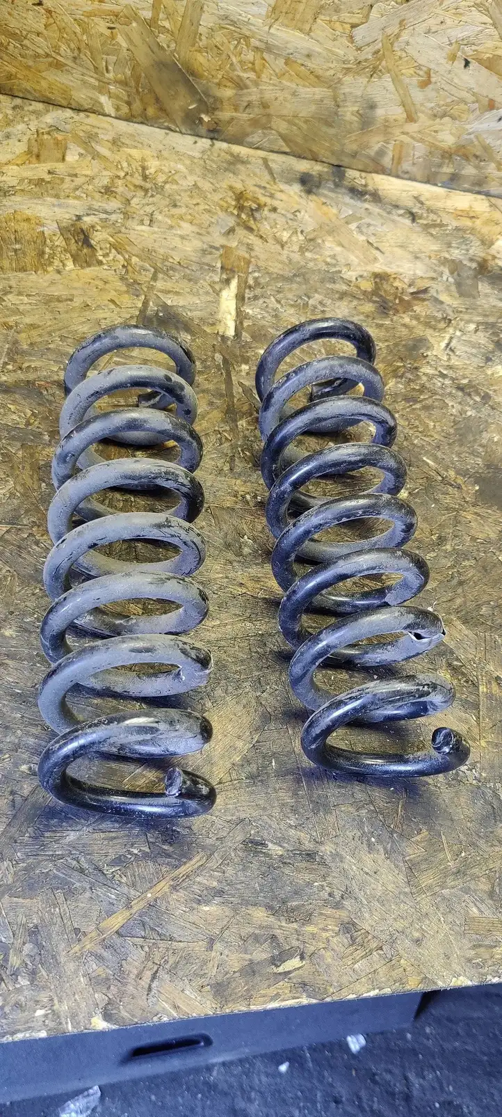 BMW 3 F30 F35 F31 (2012 - 2018)   Пружина