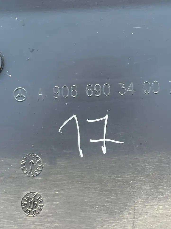 Mercedes-Benz Sprinter W906 (2006 - 2018) A9066903400 Молдинг заднего крыла — фото 3