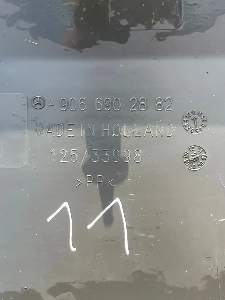 Mercedes-Benz Sprinter W906 (2006 - 2018) A9066902882 Молдинг заднего крыла — фото 3